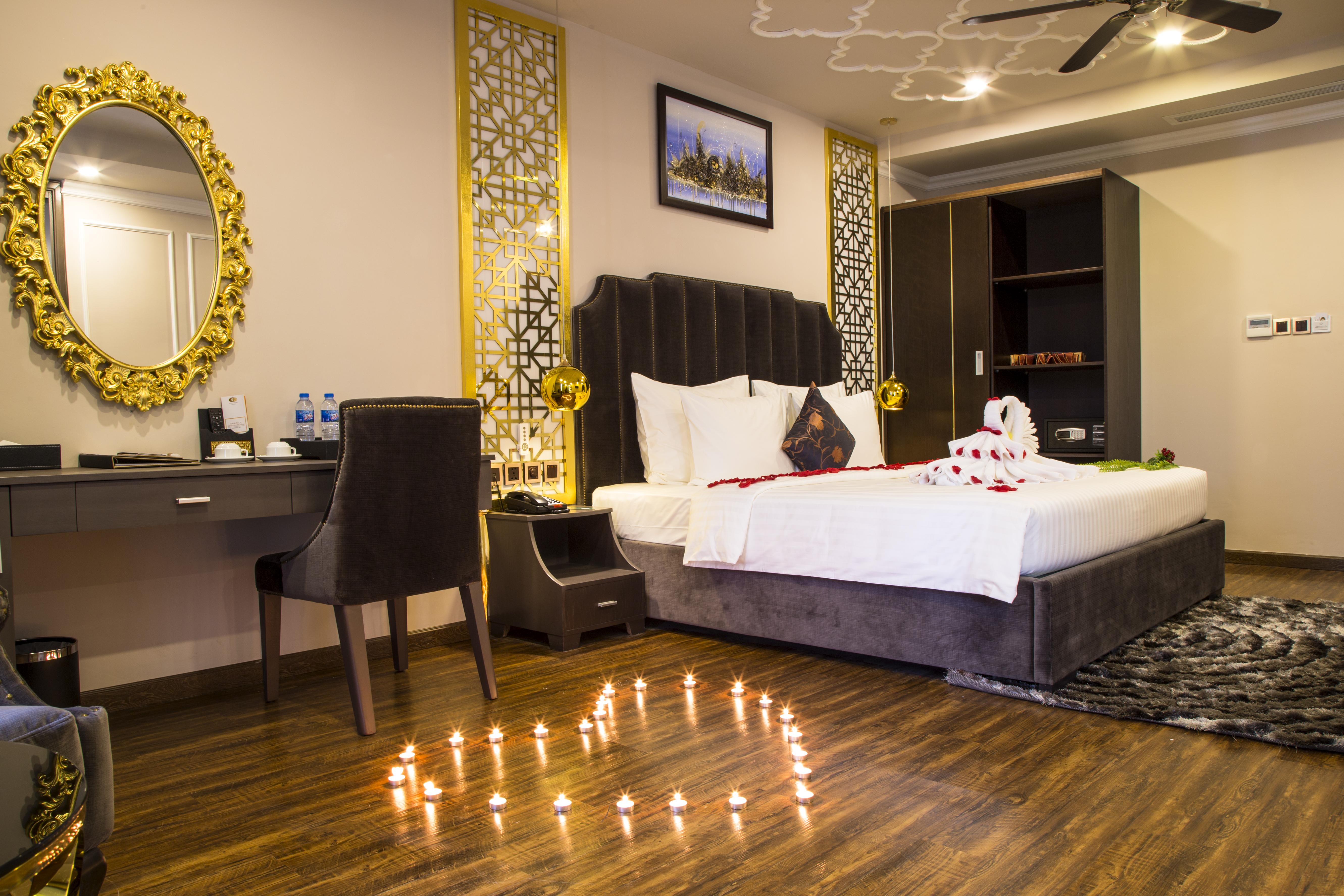 Cicilia City Hotel Saigon Center Хошимін Екстер'єр фото