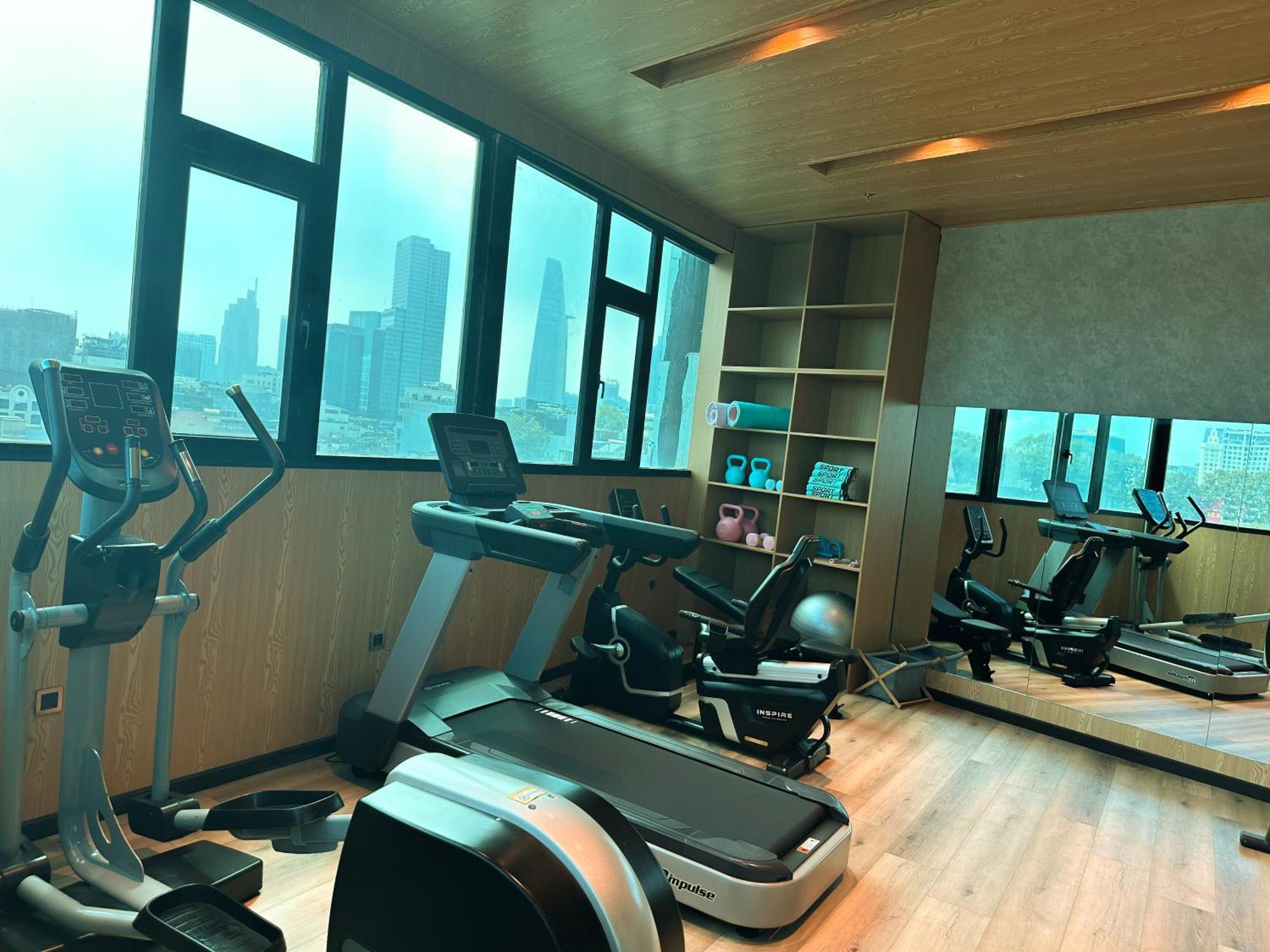 Cicilia City Hotel Saigon Center Хошимін Екстер'єр фото